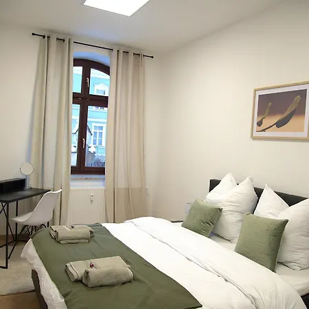 Greentreehomes - Stadtvilla Linde Apartamento *