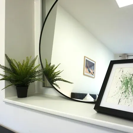 Greentreehomes - Stadtvilla Linde דירה