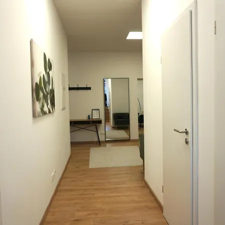 Greentreehomes - Stadtvilla Linde דירה